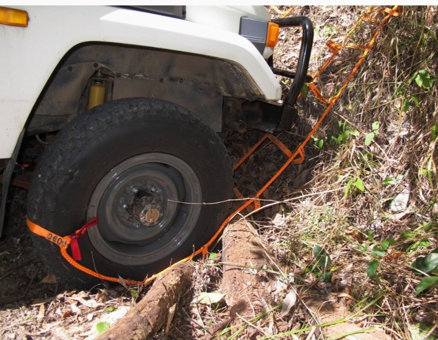 Power winch traction rope ladder